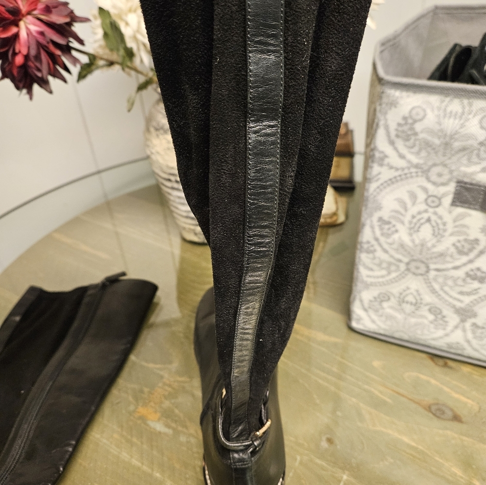 Boots - Picture 5 of 7